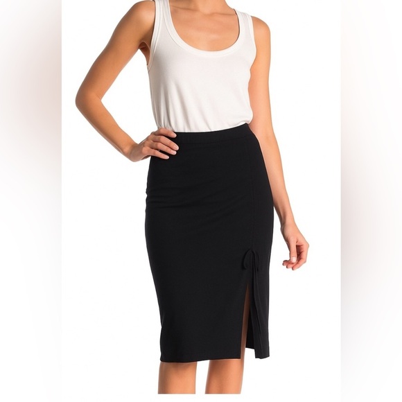Velvet Torch Dresses & Skirts - NWOT Velvet Torch Black Midi Skirt with Slit Size L